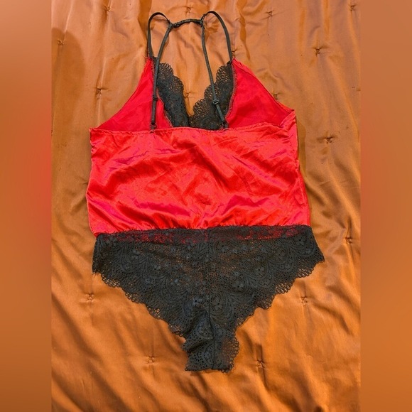 Small‎ Vintage Red and Black Lingerie One Piece Lace and Satin Sexy Romantic - Picture 6 of 6